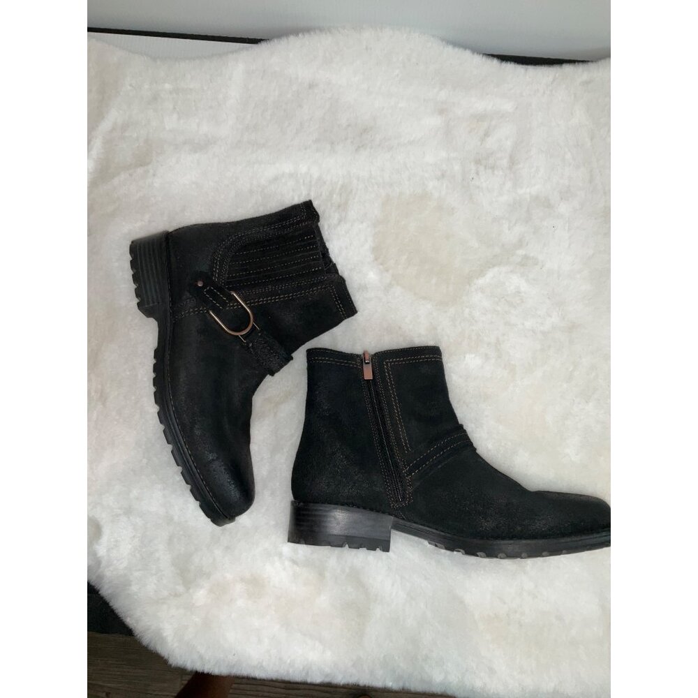 Clarks NEW Aspra Buckle Ankle Bootie (Women) size 8 - Picture 3 of 8